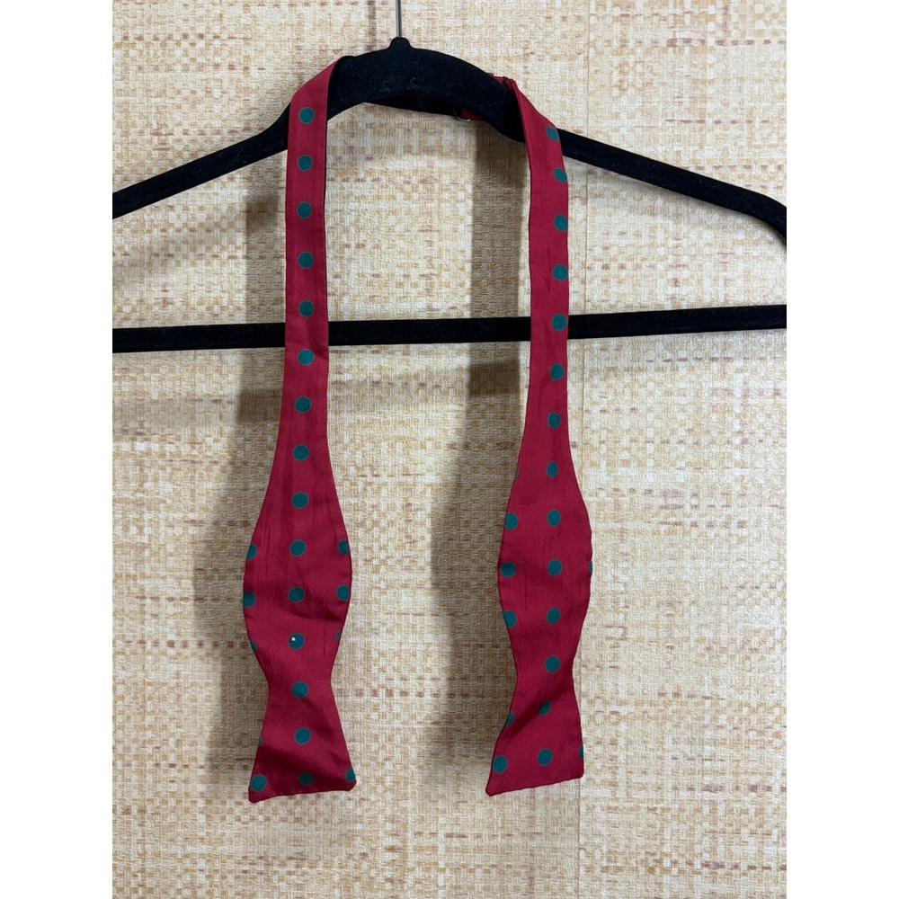 Lands End Mens Red Green Polka Dot Silk Self Tie Bow Tie Made in USA